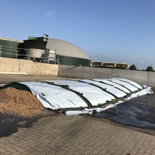 Das Lager für den Aushub aus dem Fermenter ist wieder sauber (Misteplatte). Fermentersanierung August 2019, Nierswalder Biogasanlage.